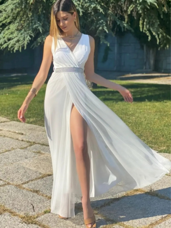 Vestido com cinto brilhante